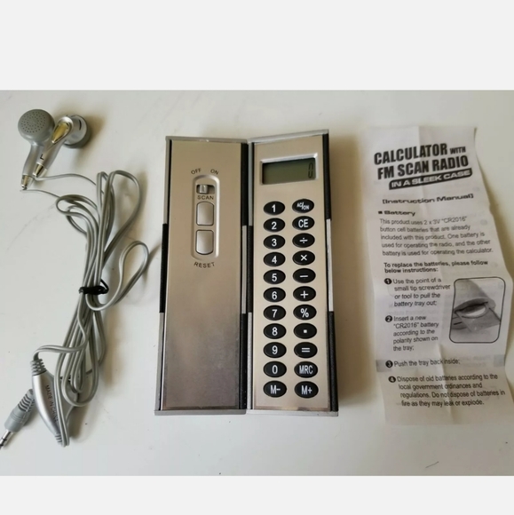 Calculator with FM Scan Radio - Picture 1 of 5